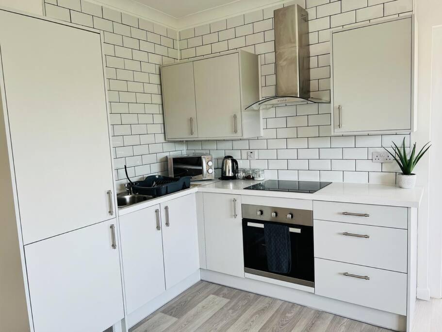 2 Bedroom Holiday Home In The Heart Of West Wales Сент-Кліарз Екстер'єр фото