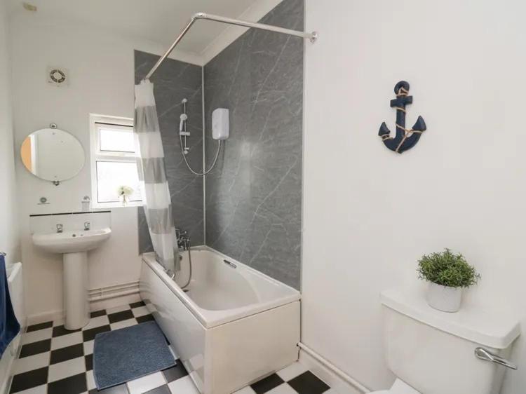 2 Bedroom Holiday Home In The Heart Of West Wales Сент-Кліарз Екстер'єр фото